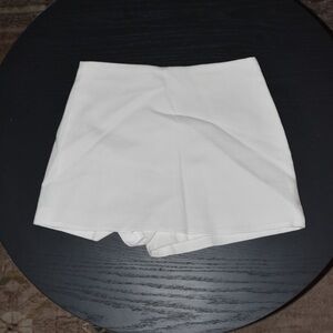 Zara Women's Cream Skort